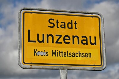 Zwei Brücken, Sportplatz und Solaranlage auf dem Wohnblock: Lunzenau plant für die nächsten Jahre - In der Stadt Lunzenau entscheiden die Räte jetzt, wofür ab 2024 Geld ausgegeben werden soll.
