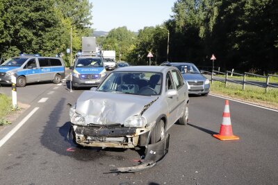 Zwei Fahrer und zweijähriges Kind bei Unfall auf Südring verletzt - Am Montagnachmittag kam es auf dem Chemnitzer Südring zu einem Unfall.