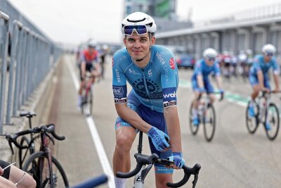 Zwei Jahre nach schwerem Unfall: Radsportler Dominik Röber meldet sich mit Siegen zurück - Dominik Röber blickt optimistisch in die Radsaison. Das Foto zeigt ihn am Samstag vor dem Sachsenring-Radrennen.