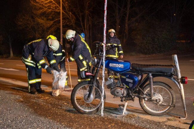 zwei mopedfahrer bei unfall schwer verletzt freie presse reichenbach