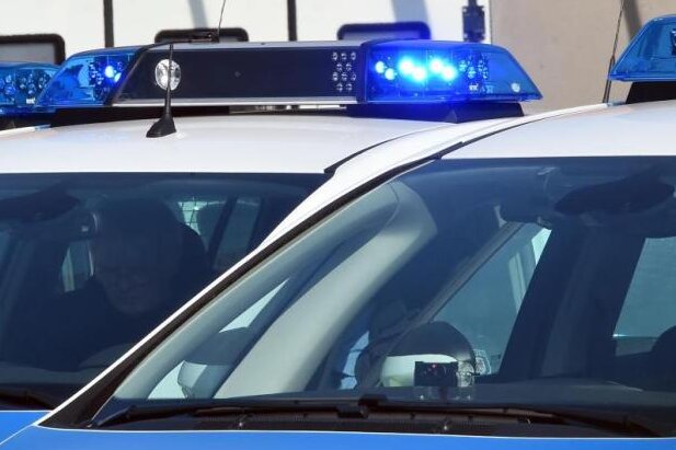 Die Bundesanwaltschaft hat am Donnerstag einen Neonazi aus Sachsen verhaften lassen, der im Zusammenhang mit dem Verlag "Der Schelm" eine rechtsextremistische kriminelle Vereinigung gebildet haben soll.