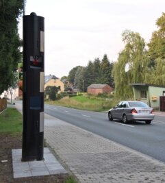 Zwei neue Blitzer in Oelsnitz ab sofort scharf - Der feste Blitzer an der Hofer Straße wurde genau wie jener an der Voigtsberger Straße jetzt in Betrieb genommen. 