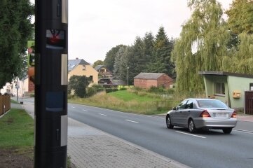 Zwei neue Blitzer in Oelsnitz ab sofort scharf - Der feste Blitzer an der Hofer Straße wurde genau wie jener an der Voigtsberger Straße jetzt in Betrieb genommen. 