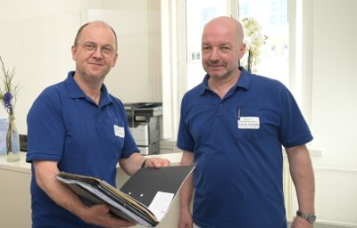 Zwei neue Spezialisten im Auer Ärztehaus - Sind jetzt im MVZ in Aue tätig: Die Fachärzte Thomas Prägler (li.) und Dr. med. Mike Türschmann. 