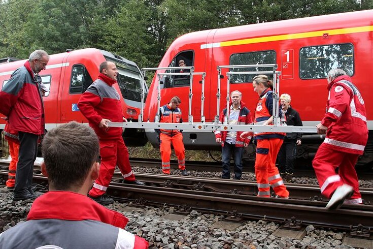Zwei Unfälle auf Bahnstrecken in Sachsen - 