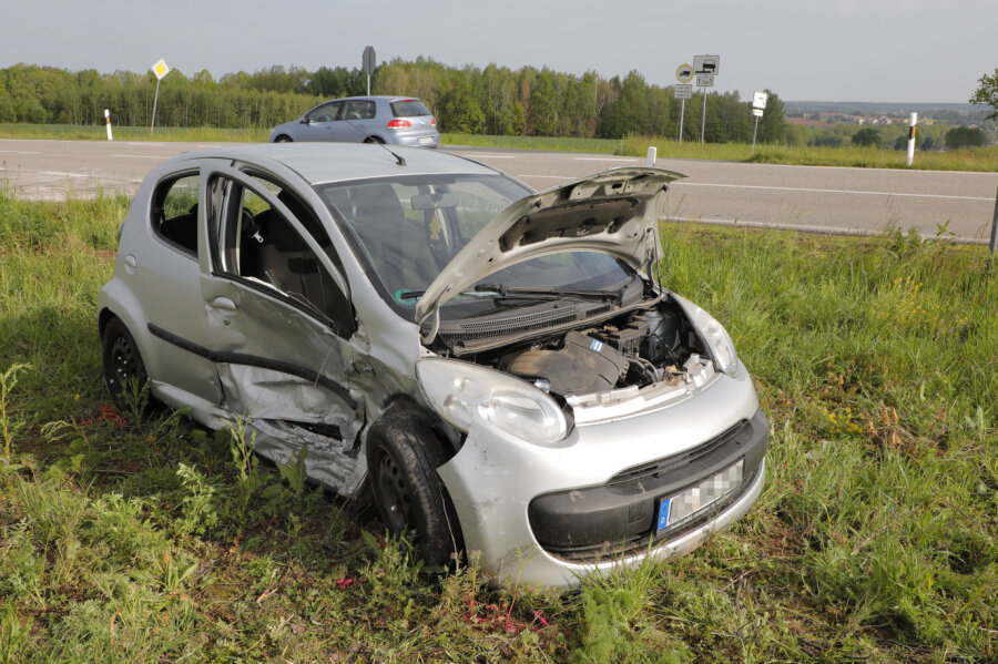 Zwei Verletzte bei Unfall auf S 203 in Frankenberg - 