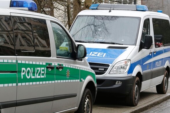 Zwickau: 20.000 Euro Schaden nach Unfall mit Straßenbahn - 