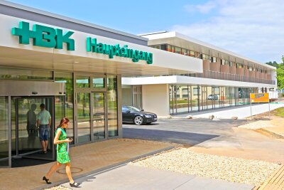 Zwickau: 44 Millionen Euro teurer Klinikneubau eingeweiht - In dem Neubau auf dem Gelände des Heinrich-Braun-Klinikums in Zwickau ist eine zentrale Notaufnahme untergebracht.