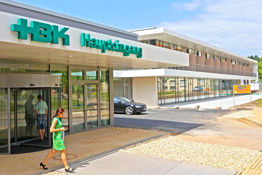 Zwickau: 44 Millionen Euro teurer Klinikneubau eingeweiht - In dem Neubau auf dem Gelände des Heinrich-Braun-Klinikums in Zwickau ist eine zentrale Notaufnahme untergebracht.