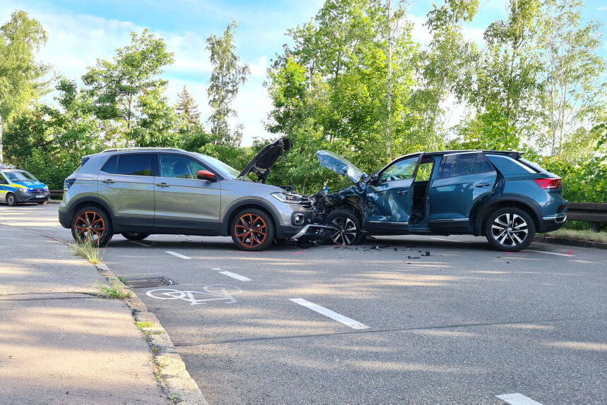 Zwickau: Drei Verletzte bei Unfall auf Scheffelstraße