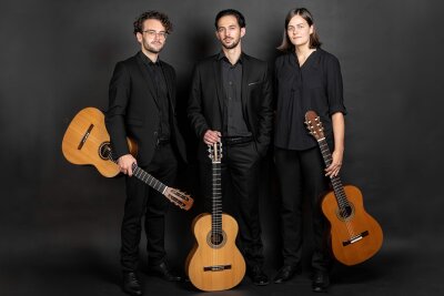 Zwickau: Gitarren-Trio spielt im Konservatorium - Das Gitarren-Trio Fásma gibt ein Konzert in Zwickau.