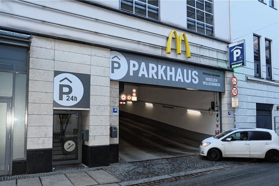 Zwickau: In den Arcaden sind Parktickets passé - Im Conti-Parkhaus in den Zwickau Arcaden gibt es keine Parktickets mehr. 