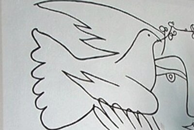 Zwickau: Linke veranstalten Friedensfest - Picassos Taube ist ein Symbol des Friedens.