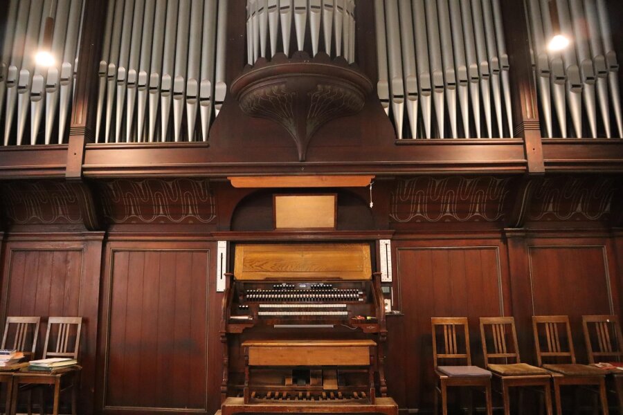 Zwickau: Orgel erklingt zu Weinproben - Die große Orgel in der Pauluskirche in Marienthal.