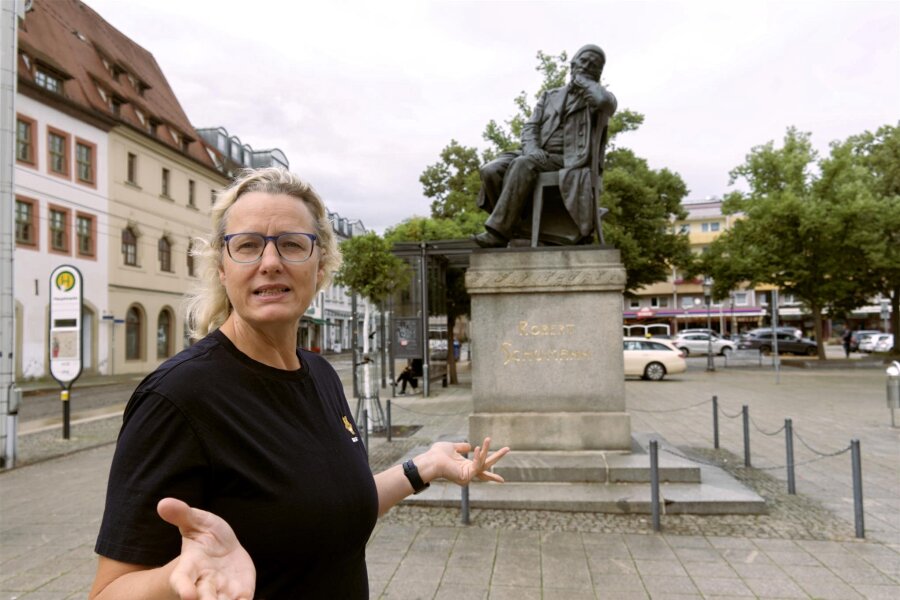 Zwickau sucht Stadtführer – Hätten Sie das Zeug dafür? - Brit Großpietsch ist seit etwa 13 Jahren Stadtführerin in Zwickau. Sie hat bei der Erstellung der Quiz-Fragen unterstützt.
