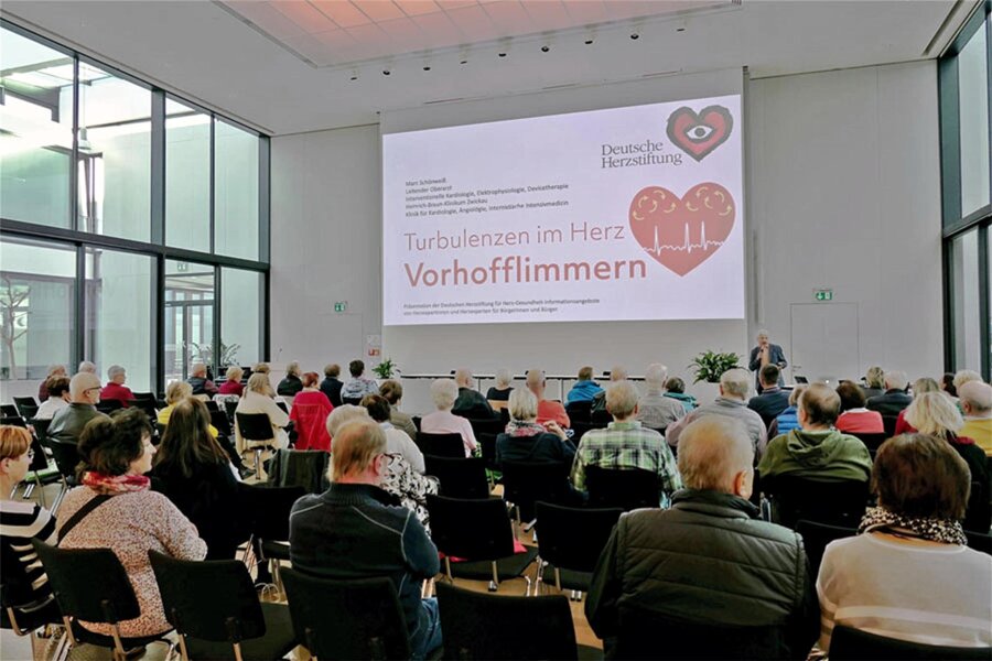 Zwickau: Vortrag zum Thema „Herzstillstand“ - Das Interesse an Themen innerhalb der Herzwochen ist in Zwickau stets groß, so wie hier 2022.
