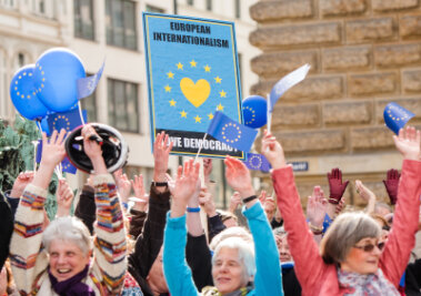 Zwickau wird Schauplatz für "Pulse of Europe" - Demonstranten setzen in Hamburg ein Zeichen für die Einheit Europas.