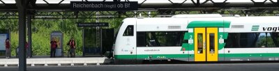 Zwickau: Zug der Vogtlandbahn prallt auf Baufahrzeug - 