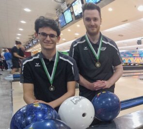 Zwickauer Bowling-Duo überrascht mit Bronze - Jonathan Löscher (links) und Lukas Engelhardt. 