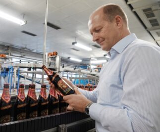 Zwickauer Brauerei erhält erneut Goldmedaille für Bock Dunkel - Der geschäftsführende Gesellschafter Jörg Dierig freut sich, dass das Mauritius Bock Dunkel jetzt zum neunten Mal mit einer Goldmedaille ausgezeichnet wurde. 