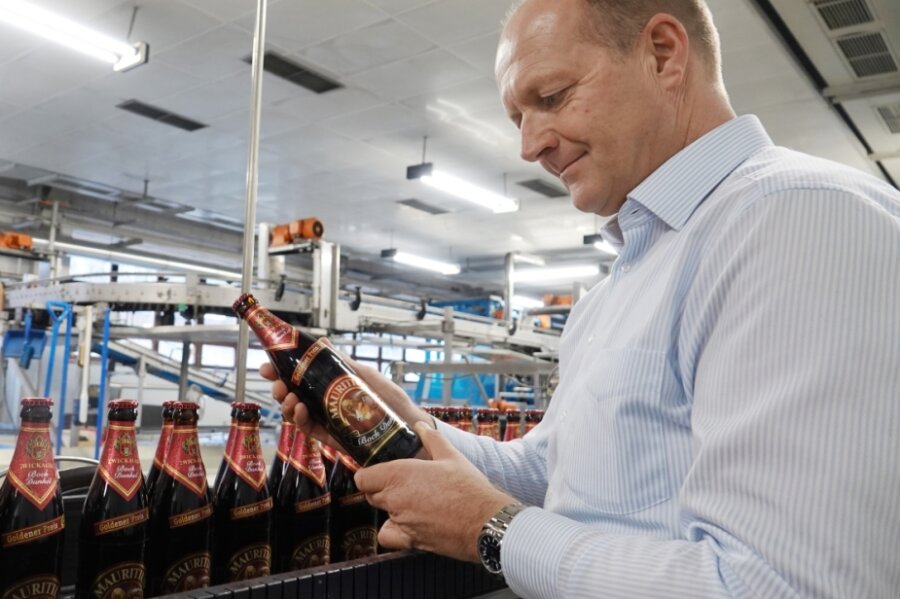 Zwickauer Brauerei erhält erneut Goldmedaille für Bock Dunkel - Der geschäftsführende Gesellschafter Jörg Dierig freut sich, dass das Mauritius Bock Dunkel jetzt zum neunten Mal mit einer Goldmedaille ausgezeichnet wurde. 