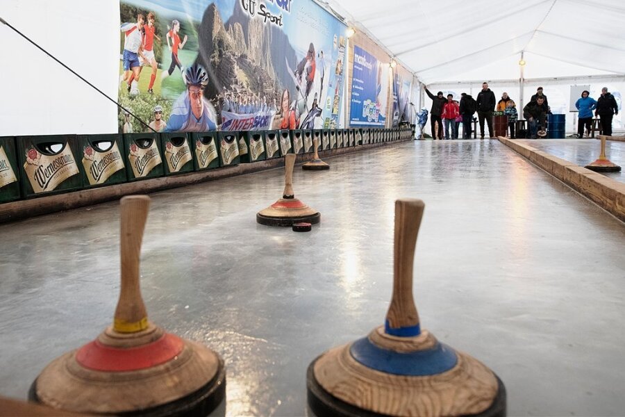 Zwickauer Eisbahn-Saison fällt auch 2021 aus - Kein Eisstock-Schießen, kein Schlittschuhlaufen: Die haben dieses Mal früher als 2020 die Reißleine gezogen. 