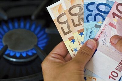 Zwickauer Energieversorgung erhöht Gaspreis um 137 Prozent - Gas wird für ZEV-Kunden erheblich teurer - vor allem im Januar. Ab Februar soll dann die Gaspreisbremse greifen.