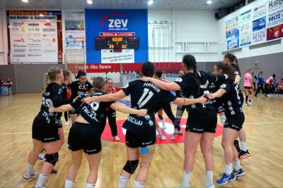 Zwickauer Handballfrauen bejubeln ersten Saisonsieg - 