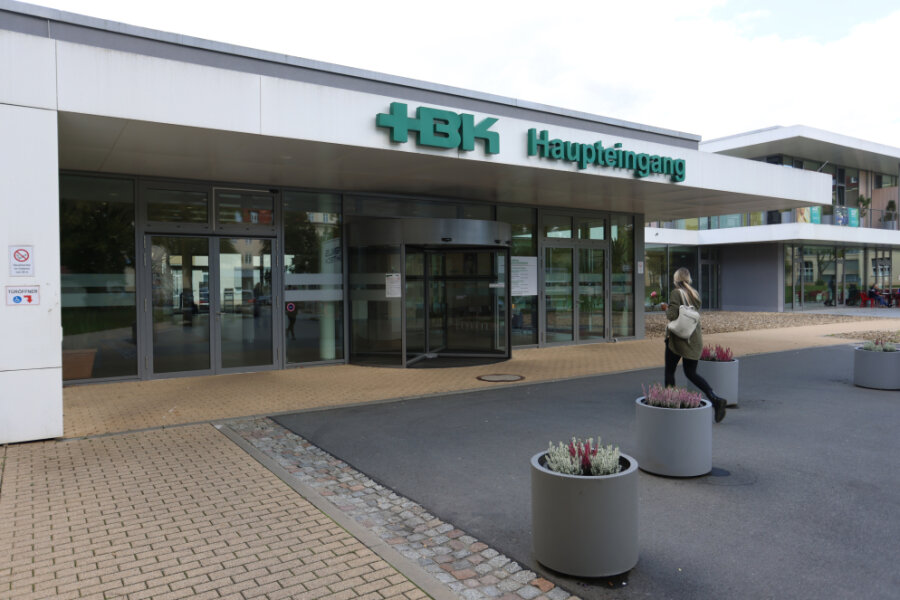 Zwickauer HBK hat Zweifel an Nutzen von speziellen Neurochirurgie-Behandlungen - Das Zwickauer Heinrich-Braun-Klinikum prüft, welche neurochirurgischen Behandlungen der früheren Paracelsus-Klinik künftig noch angeboten werden können.
