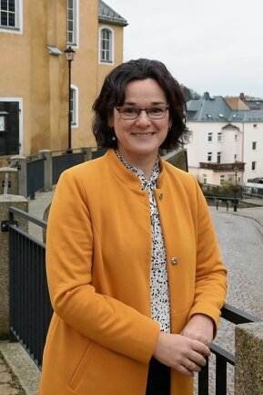 Zwickauer Landratswahl 2022: Dorothee Obst von Freien Wählern nominiert - Dorothee Obst - Landrats-Kandidatin