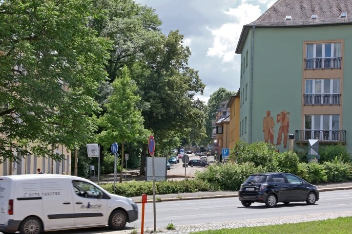Zwickauer Linke für Dokuzentrum in Ex-GGZ-Bau - Die Linke möchte in den Gebäuden an der Parkstraße an die NSU-Opfer erinnern und eine Jugendherberge einrichten. 