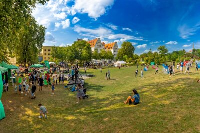Zwickauer Stadtfest: Wo Familien Unterhaltung, Action und Erholung finden - Im Muldeparadies finden Stadtfest-Besucher Spiel, Spaß, Schatten und Entspannung.