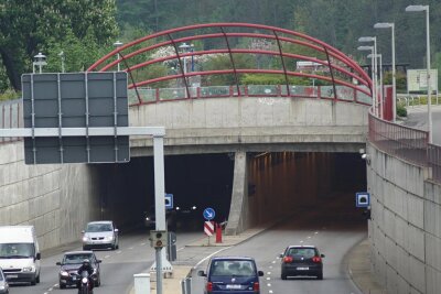 Zwickauer Stadtgebiet: B-93-Tunnel wird planmäßig geprüft - Eine Hauptüberprüfung ist am B-93-Tunnel erforderlich.