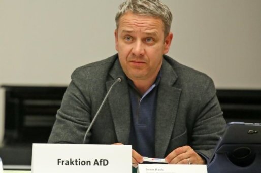 Zwickauer Stadtrat Sven Itzek aus AfD ausgetreten - Sven Itzek, den die AfD-Fraktion im Zwickauer Stadtrat letzte Woche als Fraktionsvorsitzenden abwählt hatte, ist aus der Partei ausgetreten. 