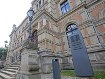 Zwickauer Terror-Helfer des NSU geht in Prügel-Prozess straffrei aus - Das Zwickauer Amtsgericht