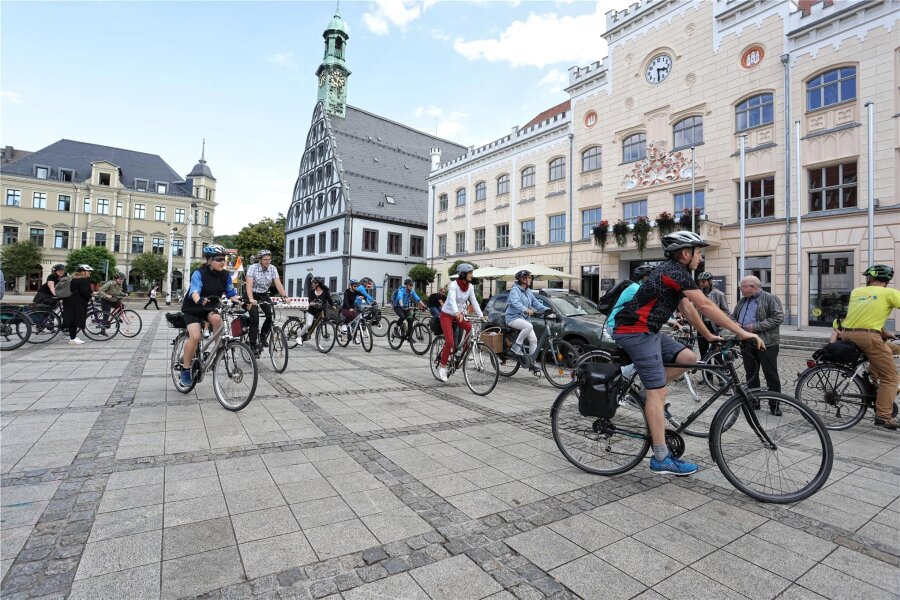 Zwickauer treten beim Stadtradeln ordentlich in die Pedale - Wer mit dem Fahrrad durch Zwickau fährt, kann beim Stadtradeln im Mai wieder für die Stadt punkten.