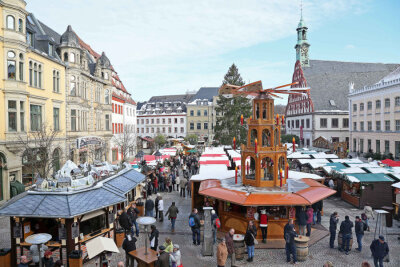 Zwickauer Weihnachtsmarkt eröffnet - 