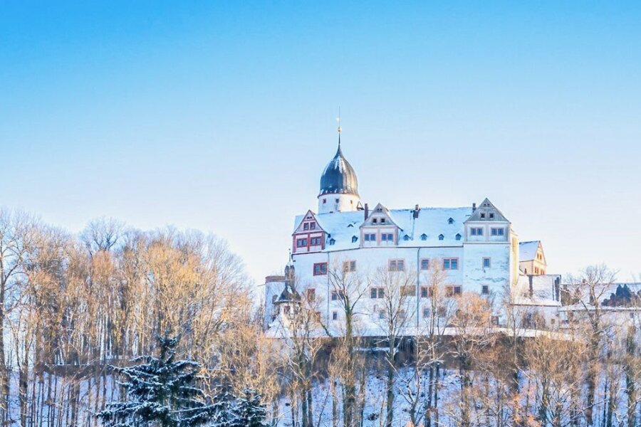 Zwischen Romantik und Realität: Das Burgleben im Winter - 