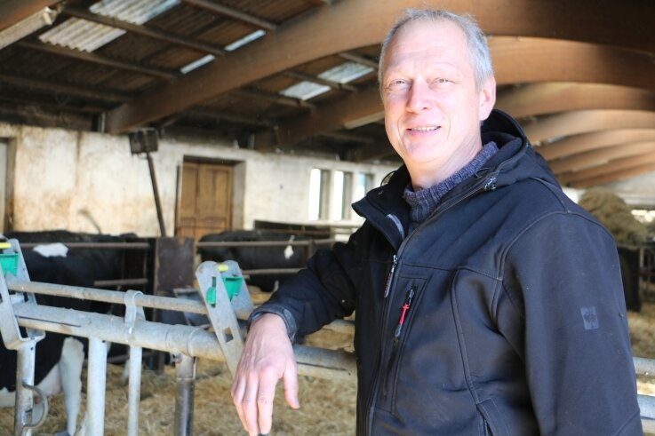 Zwölfjährige Kuh Liesel steht noch im Stall - Lutz Höhne, Chef der Kröstauer Agrarproduktion und Handels GmbH.