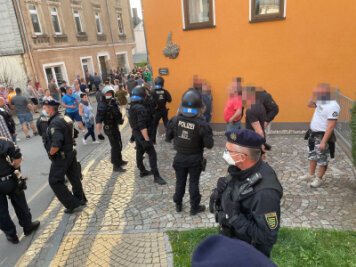 Zwönitz: Für Deeskalation Treffen mit Polizei geplant - 