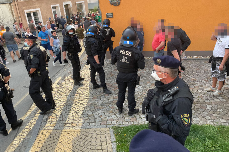 Zwönitz: Für Deeskalation Treffen mit Polizei geplant - 