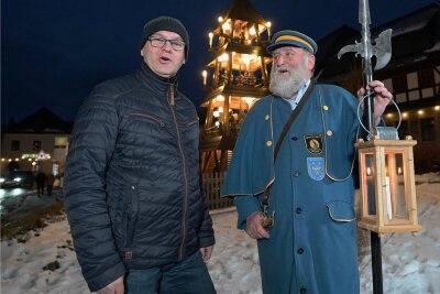 Zwönitzer Bürgermeister ruft "Licht aus!" und beendet die Weihnachtszeit - Bürgermeister Wolfgang Triebert ruft "Licht aus!"