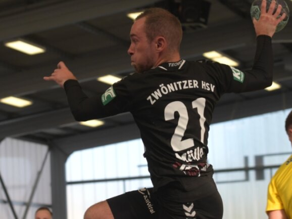 Zwönitzer in Dresden gefordert - Gegen Cunewalde traf Toni Müller viermal. Auch gegen den HSV Dresden will er sich wieder in die Torschützenliste eintragen. 