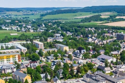 Zwönitzer wählen neuen Bürgermeister - In Zwönitz wurde in den vergangenen Jahren einiges auf den Weg gebracht. Wer soll die Projekt fortsetzen, der Amtsinhaber oder eine neue Bürgermeisterin? 
