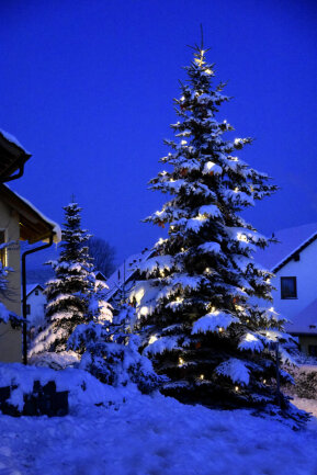 Oh Arzgebirg, wie bist du schie. Ein Wintermorgen in Cunersdorf. Schnee hat auch romantische Seiten.